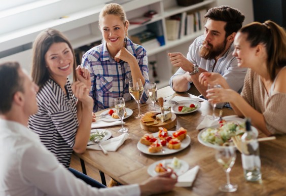 Hogyan vigyünk ételt vendégségbe? - 8 hasznos tipp