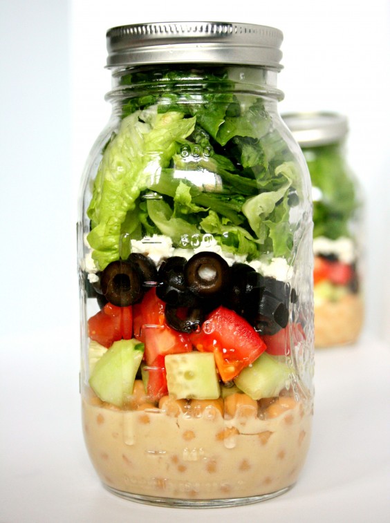 Dorm Food: Mason Jar Greek Salad