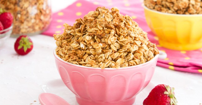 20 Homemade Granola Recipes (That Are Actually Healthy)