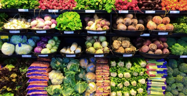 These Helpful Graphics Show You How to Pick the Best Produce