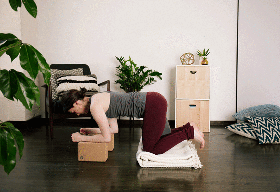 yoga poses: sliding forearm plank