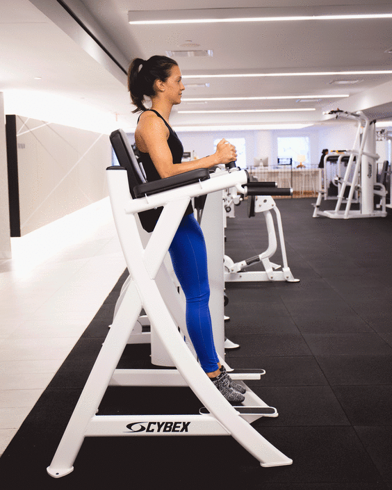 https://greatist.com/sites/default/files/styles/article_main/public/THE-ONLY-MACHINES-NEEDED_HANGING-LEG-RAISE.gif?itok=iI_StWJQ