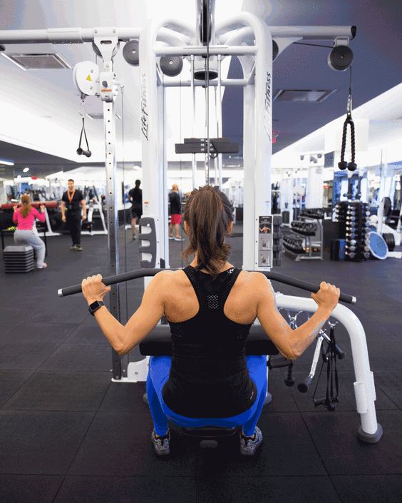 Gym Machines Vs Free Weights: The Ultimate Showdown - Caliber Fitness